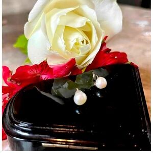 🌹PEARLS STUD EARRINGS 🌹4.7mm